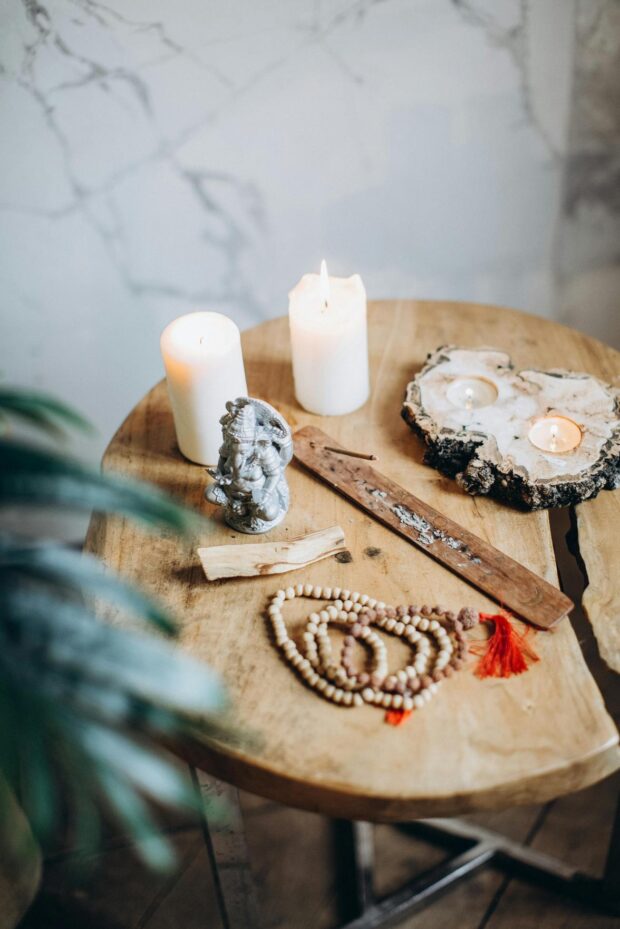 Como Decorar Espaços de Oração: Dicas para Criar Ambientes Tranquilos e Espirituais