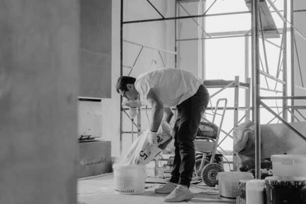 Como Escolher Andaimes Adequados para Decoração de Interiores