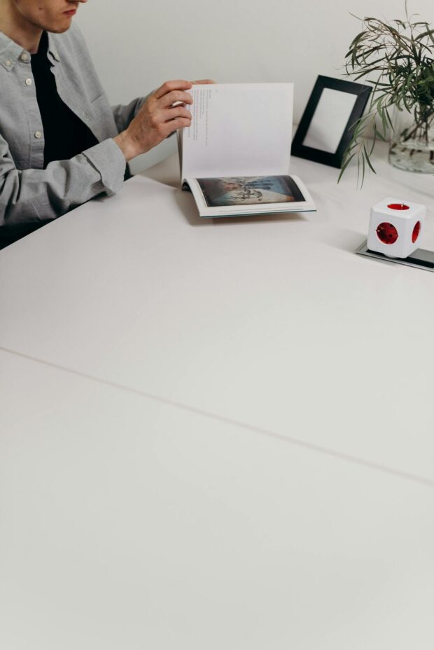 Como Usar Arte em Casa: Dicas de Decoração para Integrar Obras de Arte em Seu Ambiente