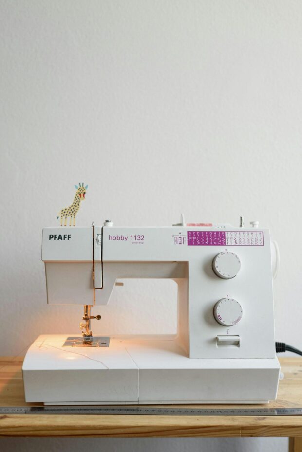 Guia Completo para Escolher a Máquina de Costura Ideal para Iniciantes em Projetos de Decoração