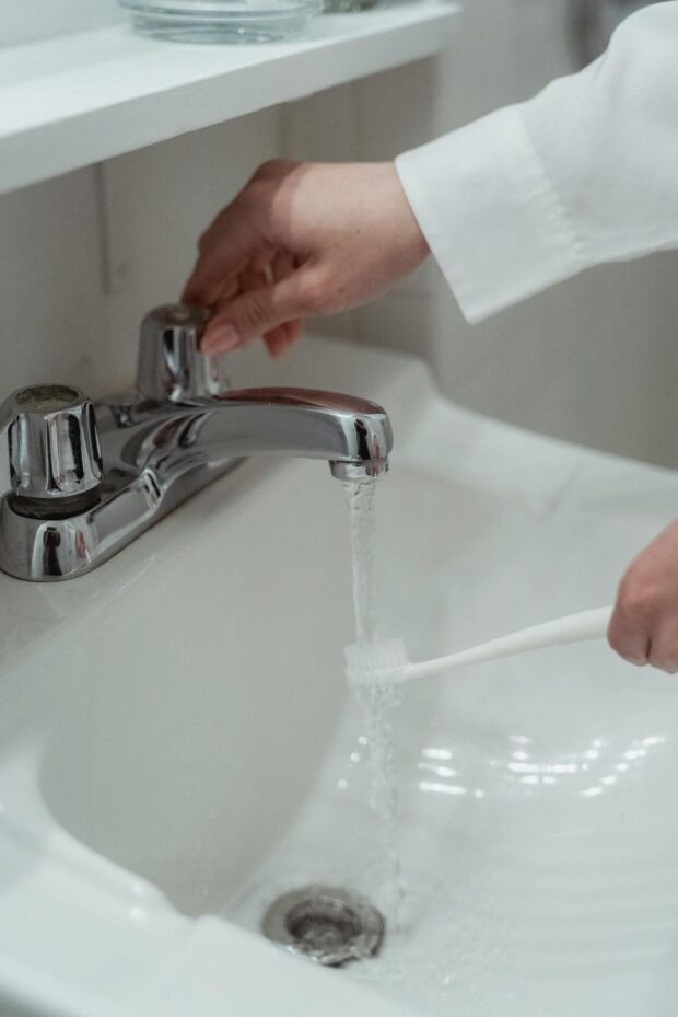 Como Detectar e Reparar Vazamentos em Encanamentos na Sua Casa